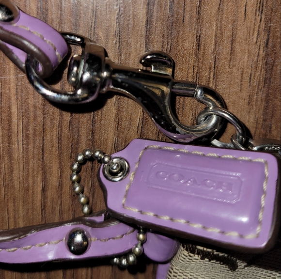 Coach Wristlet - Picture 4 of 6
